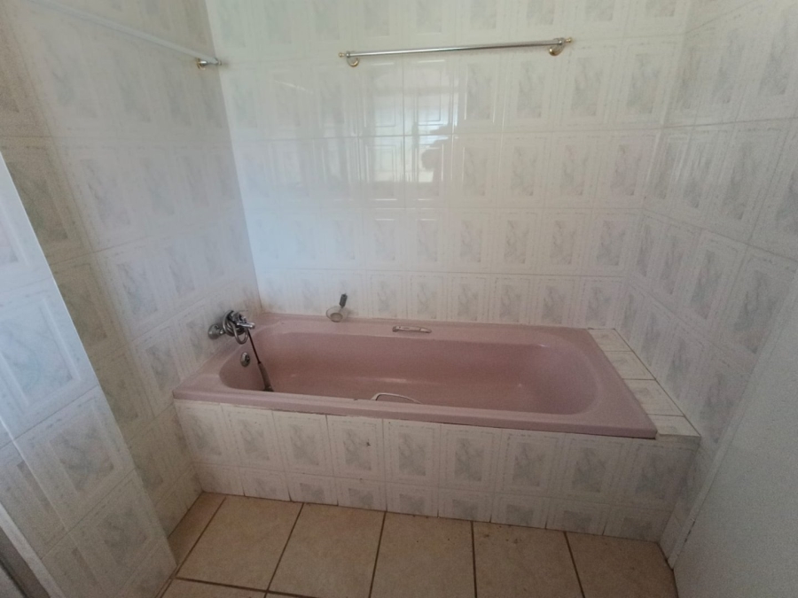 4 Bedroom Property for Sale in Elandia Free State